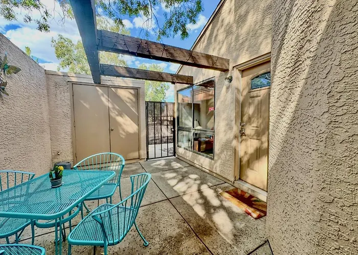 Holiday home Sabino Canyon With A Pool And