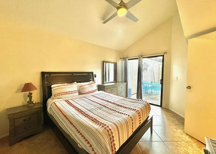 Sabino Canyon With A Pool And Holiday home