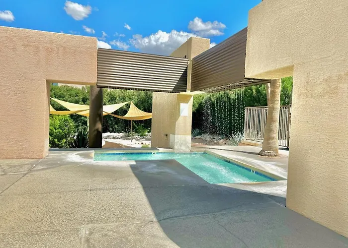 Sabino Canyon With A Pool And Holiday home