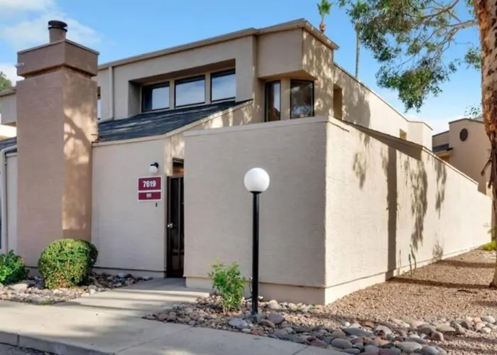 Holiday home Sabino Canyon With A Pool And *