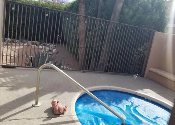 Sabino Canyon With A Pool And Holiday home Tucson